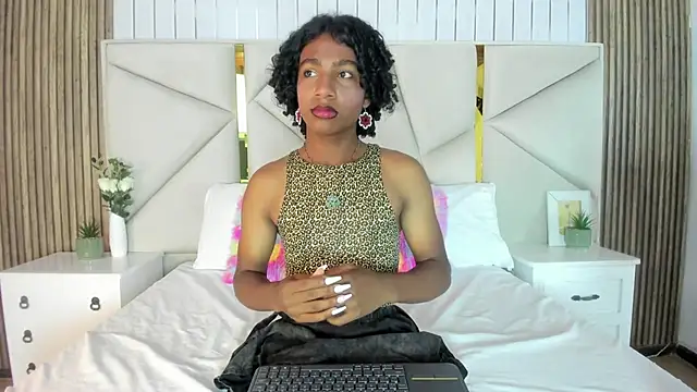 Snapshot of rebeca_brown_ chatting on 10/09/25, 12:14 rebeca brown online show from 10/09/25, 12:14