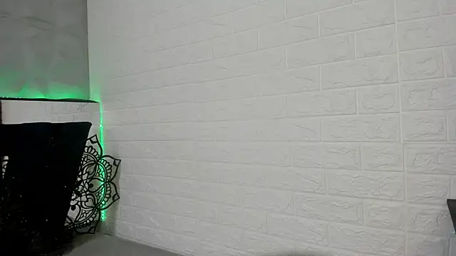 pamela velazco online show from 10/09/25, 01:09