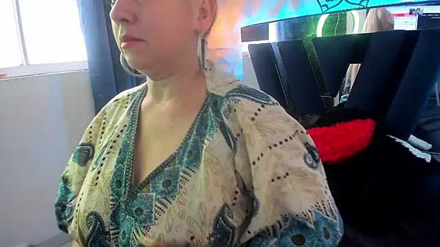 pamela velazco online show from 11/14/25, 01:32