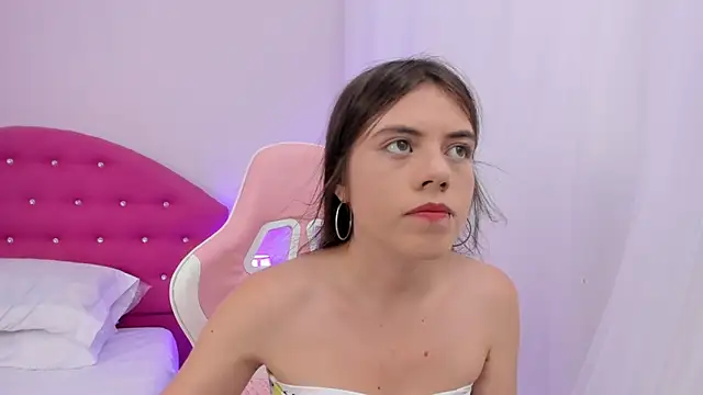 Juana miel online show from 04/18/26, 07:58