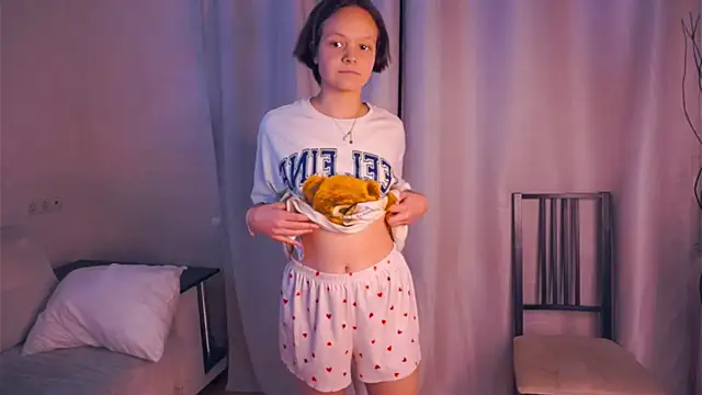 VeliaRogoff online show from 10/25/25, 12:02