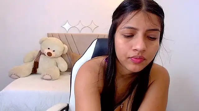Snapshot of zara_cute chatting on 07/16/26, 12:22 zara cute online show from 07/16/26, 12:22