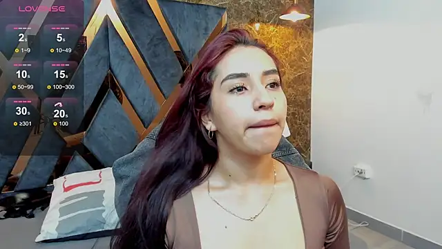 Vittoria Conti  online show from 04/18/26, 05:17