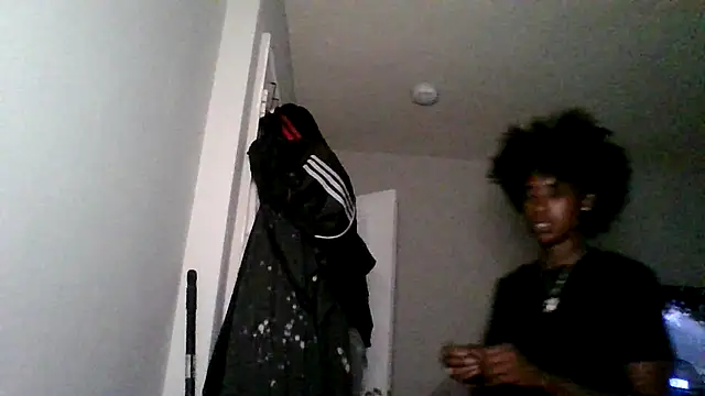dezzidavill online show from 06/18/26, 12:09