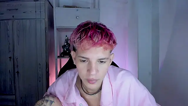 tylernova online show from 12/14/25, 07:51