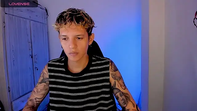 tylernova online show from 04/12/26, 03:11