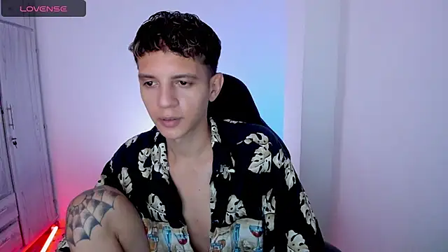 Snapshot of tylernova chatting on 04/28/26, 03:44 tylernova online show from 04/28/26, 03:44
