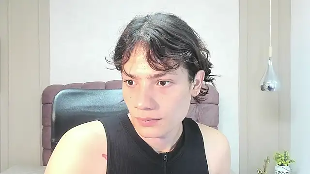 Snapshot of KassMonroe chatting on 05/10/26, 12:32 KassMonroe online show from 05/10/26, 12:32