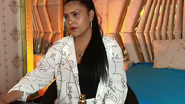 Barbbara sweett online show from 10/18/25, 07:47