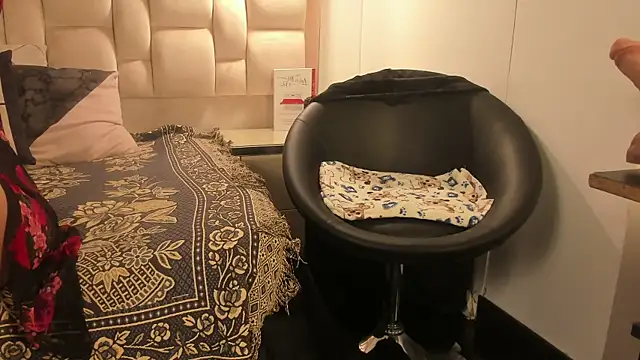 Barbbara sweett online show from 03/18/26, 01:03