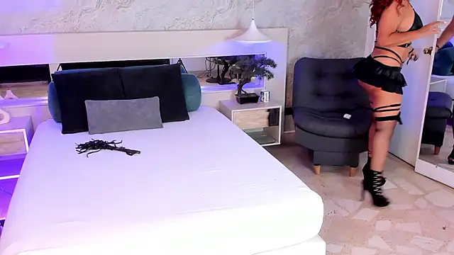 Natashaa-bluer online show from 10/23/25, 01:32