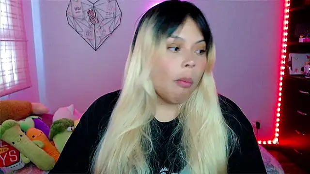 EllieMoonX online show from 12/03/25, 09:24