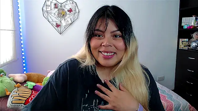 EllieMoonX online show from 03/31/26, 09:37