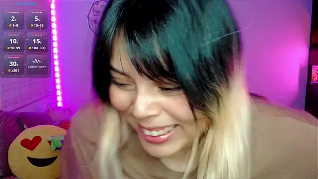 EllieMoonX online show from 04/22/26, 12:02