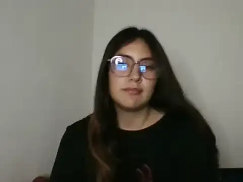 Snapshot of Mar_00c chatting on 10/18/25, 04:48 Mar 00c online show from 10/18/25, 04:48