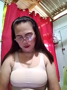 Snapshot of erma_joy chatting on 02/16/26, 01:35 erma joy online show from 02/16/26, 01:35