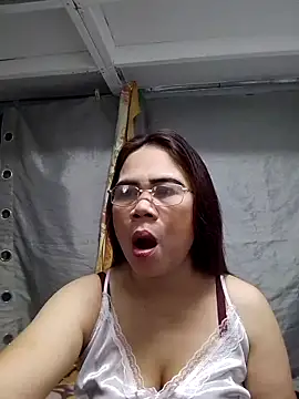 Snapshot of erma_joy chatting on 05/05/26, 09:56 erma joy online show from 05/05/26, 09:56