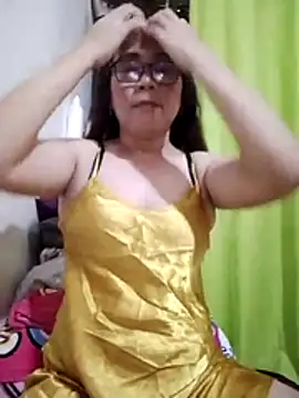 Snapshot of erma_joy chatting on 07/16/26, 04:07 erma joy online show from 07/16/26, 04:07