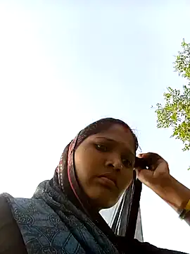 Hot hat online show from 10/19/25, 02:56