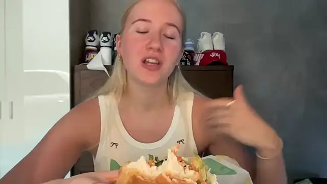 itssosierra online show from 04/03/26, 02:31