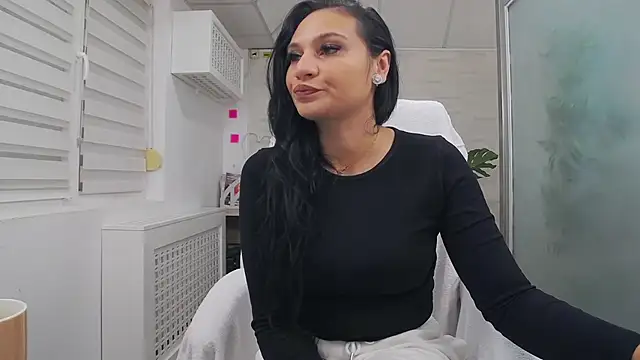 YaraXCox online show from 11/07/25, 04:12