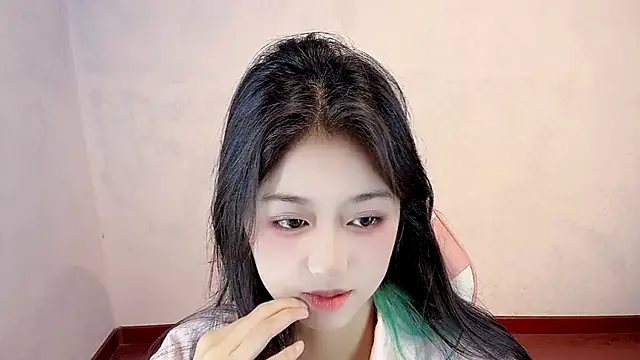 Snapshot of -chenchen chatting on 10/15/25, 02:28 -chenchen online show from 10/15/25, 02:28