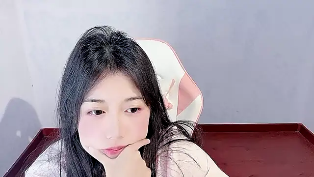 Snapshot of -chenchen chatting on 10/21/25, 12:17 -chenchen online show from 10/21/25, 12:17