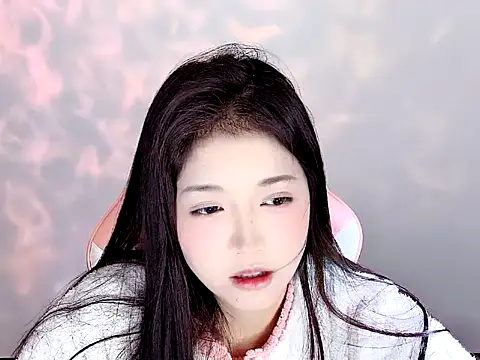 Snapshot of -chenchen chatting on 11/06/25, 02:18 -chenchen online show from 11/06/25, 02:18