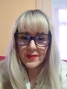 Amelialove42 online show from 10/31/25, 01:56