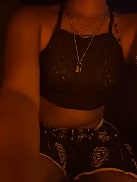 Snapshot of mamtasingh12 chatting on 10/18/25, 12:50 mamtasingh12 online show from 10/18/25, 12:50