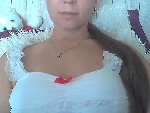 Light-Bluee online show from 10/15/25, 07:19