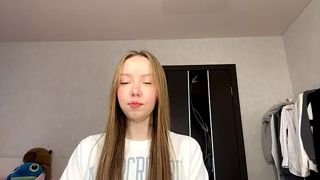 AntoniaMoravick online show from 10/25/25, 08:11