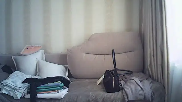 MoodieMira online show from 03/11/26, 01:50