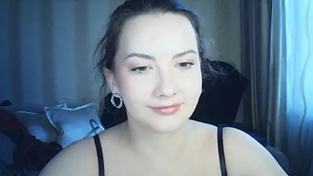 MoodieMira online show from 04/03/26, 03:54