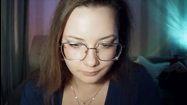 Snapshot of MoodieMira chatting on 04/24/26, 10:45 MoodieMira online show from 04/24/26, 10:45