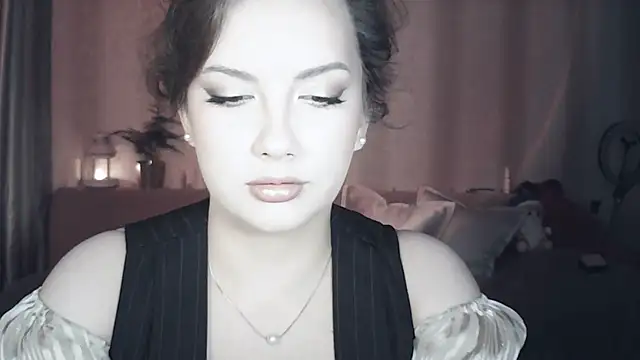 Snapshot of MoodieMira chatting on 05/17/26, 06:59 MoodieMira online show from 05/17/26, 06:59