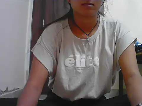 Snapshot of Sara_Singh chatting on 11/06/25, 08:04 Sara Singh online show from 11/06/25, 08:04