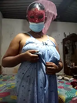 Snapshot of HarshiStar7 chatting on 10/27/25, 02:32 HarshiStar7 online show from 10/27/25, 02:32