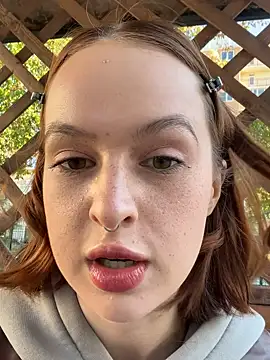 Snapshot of ManhattanAffair chatting on 10/17/25, 01:03 ManhattanAffair online show from 10/17/25, 01:03