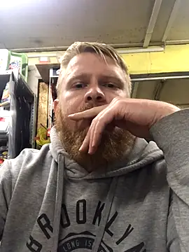 Snapshot of bodywork30 chatting on 10/21/25, 03:46 bodywork30 online show from 10/21/25, 03:46