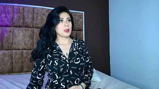 THAMARA ANGELLS  online show from 10/13/25, 02:33