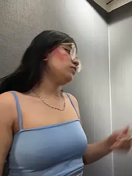 angie rousse  online show from 11/08/25, 01:22