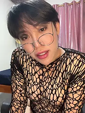 Keyka15 online show from 02/11/26, 03:50