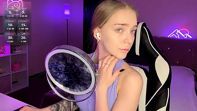 EvaPeace online show from 04/18/26, 01:04