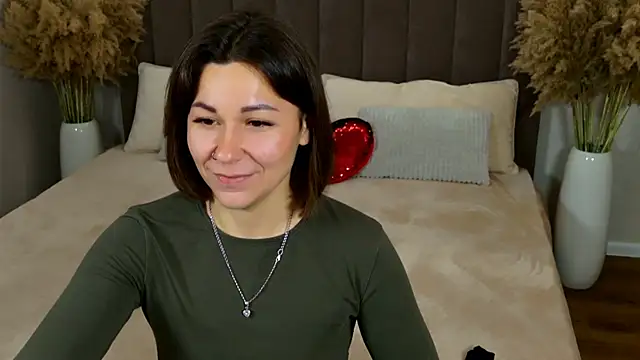 Snapshot of EdenSolis chatting on 11/22/25, 09:08 EdenSolis online show from 11/22/25, 09:08