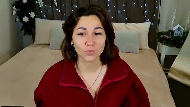 Snapshot of EdenSolis chatting on 12/17/25, 09:04 EdenSolis online show from 12/17/25, 09:04