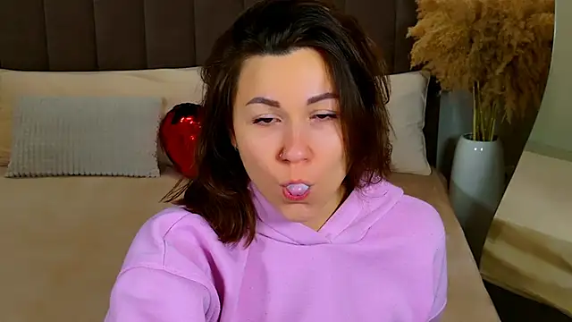 EdenSolis online show from 04/24/26, 09:34