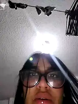 Valen russo online show from 10/16/25, 03:07