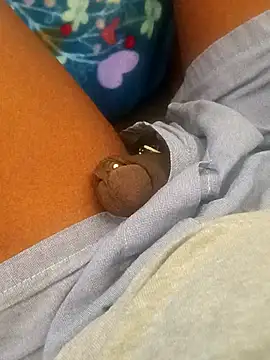 leeya14 online show from 11/02/25, 07:00