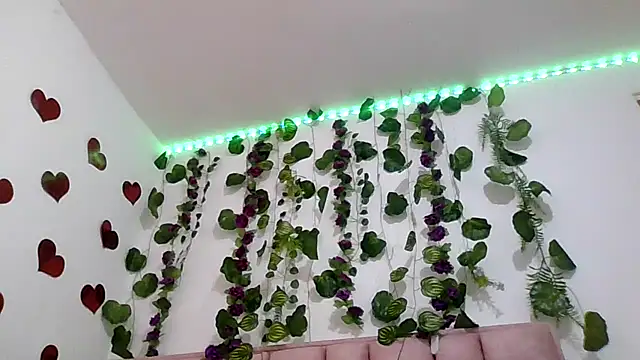 abby moss 2 online show from 04/16/26, 12:28